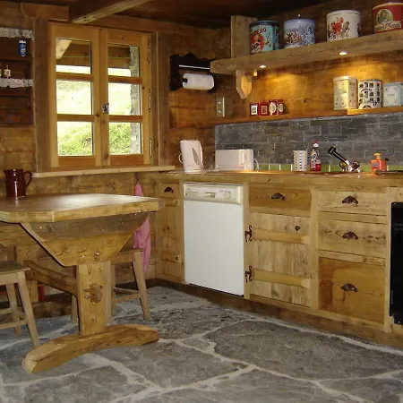 Reine Des Aravis - Isole Flumet