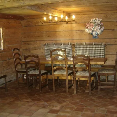 Chalet Reine Des Aravis - Isole