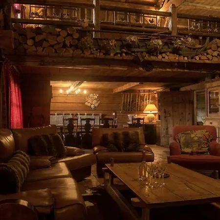 Reine Des Aravis - Isole Chalet *