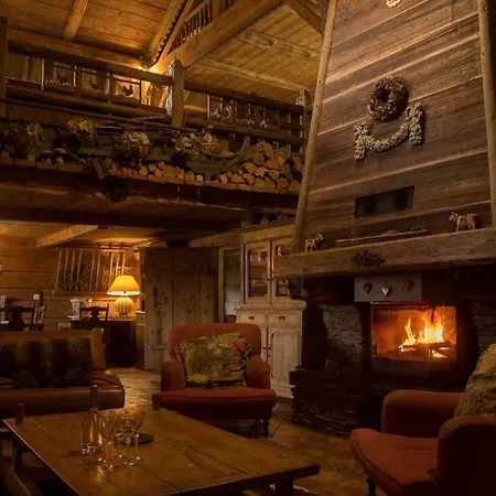 Chalet Reine Des Aravis - Isole