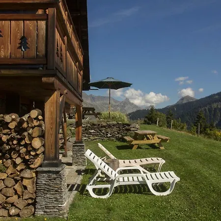 Reine Des Aravis - Isole